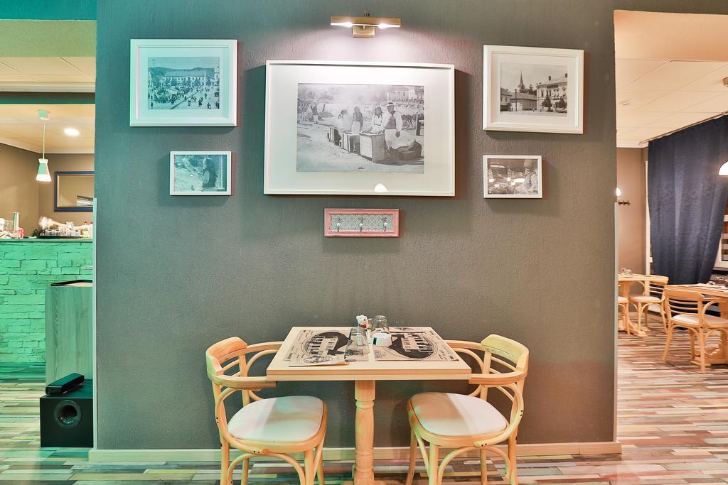 Artmotel & Bistro Haţeg Εξωτερικό φωτογραφία
