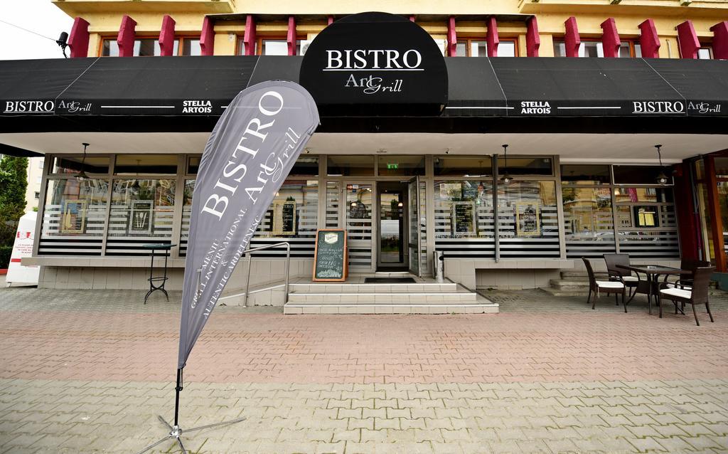Artmotel & Bistro Haţeg Εξωτερικό φωτογραφία