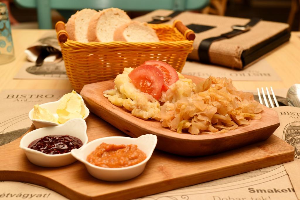 Artmotel & Bistro Haţeg Εξωτερικό φωτογραφία